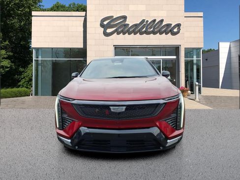 New 2027 Cadillac Optiq Sport w/ LPO, Floor Liner Package AWD/4WD image 8