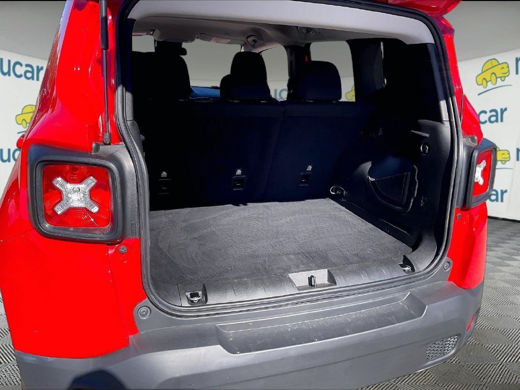 Used 2023 Jeep Renegade Altitude AWD/4WD image 31