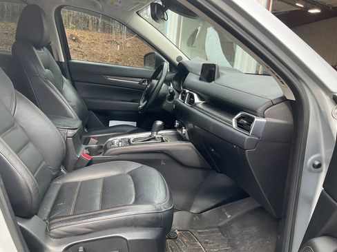 Used 2017 MAZDA CX-5 Grand Touring w/ Premium Package image 12