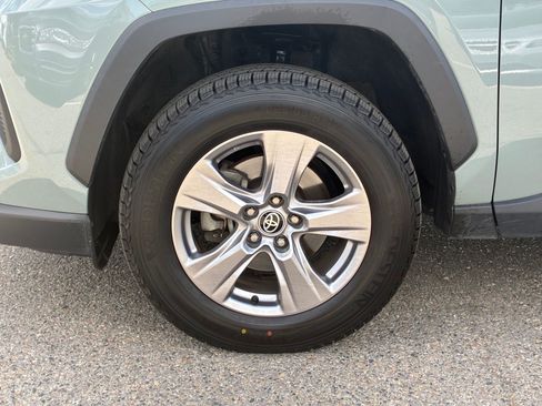 Used 2022 Toyota RAV4 XLE w/ Convenience Package AWD/4WD image 13
