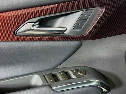 New 2026 Chevrolet Traverse Z71 w/ LPO, Floor Liner Package AWD/4WD image 16