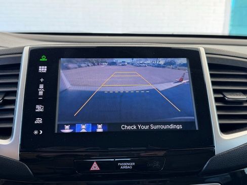 Used 2016 Honda Pilot Touring image 35