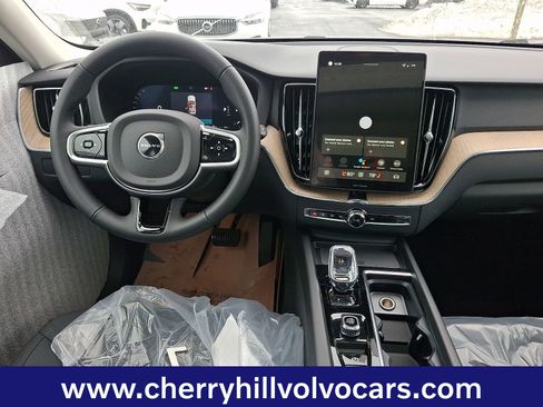 New 2026 Volvo XC60 B5 Core w/ Protection Package Premier image 8
