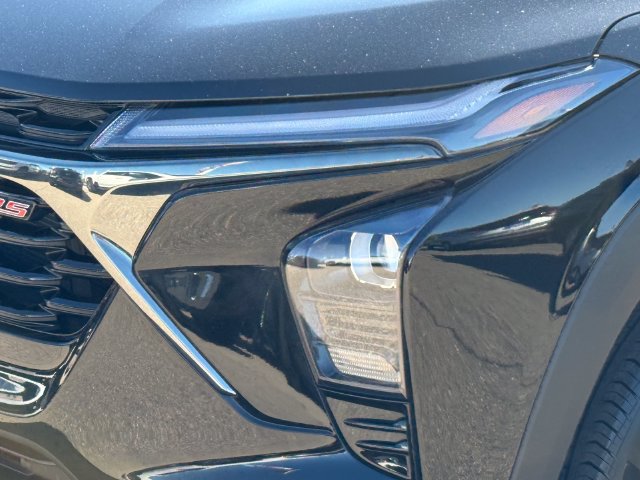 Used 2025 Chevrolet Trax RS w/ Sunroof Package FWD image 26