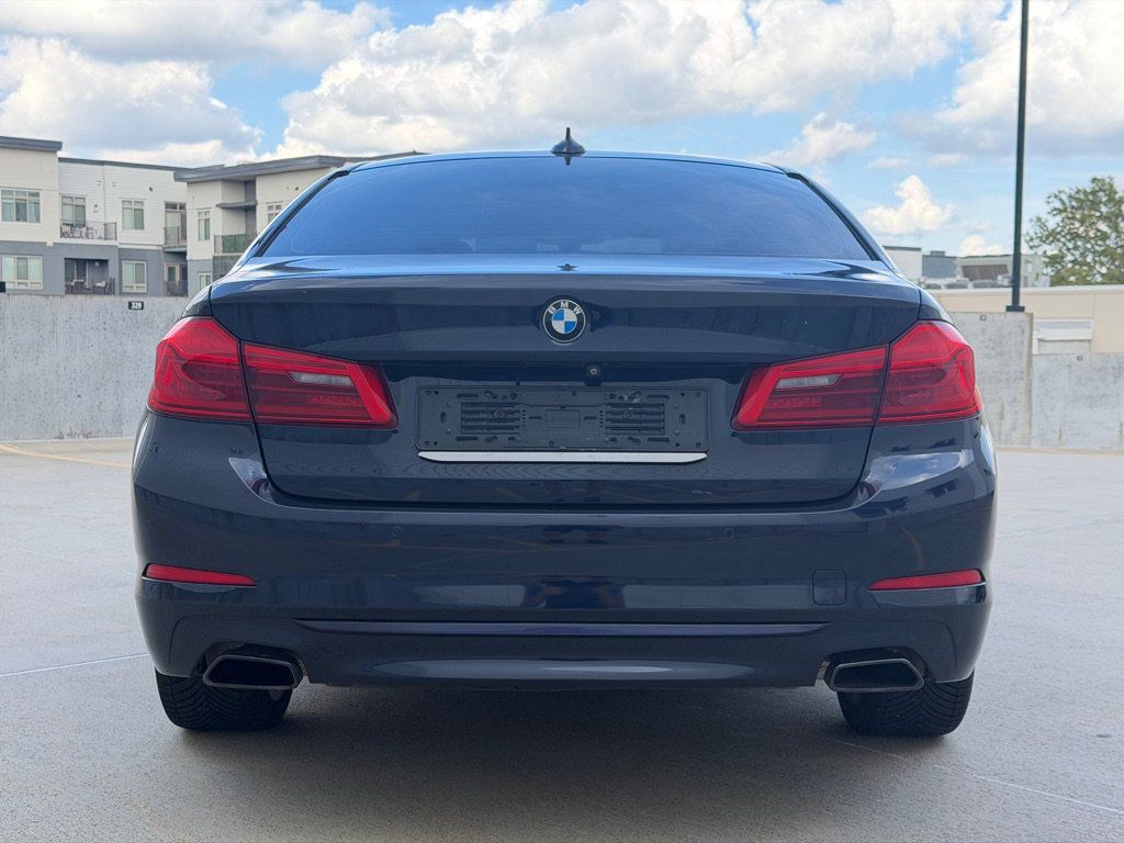 Used 2018 BMW 540i xDrive AWD/4WD image 4