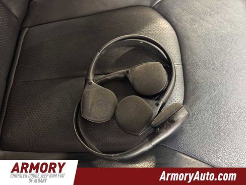 Used 2020 Chrysler Pacifica Touring-L Plus image 45