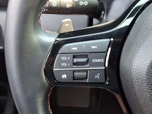 Used 2025 Honda Pilot Sport image 21