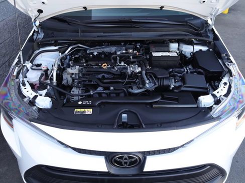 Used 2024 Toyota Corolla LE w/ LE Convenience Package FWD image 9