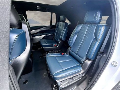 Used 2026 Cadillac Escalade IQ Luxury 2 AWD/4WD image 22
