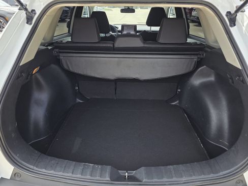 Used 2022 Toyota Corolla Cross LE FWD image 19