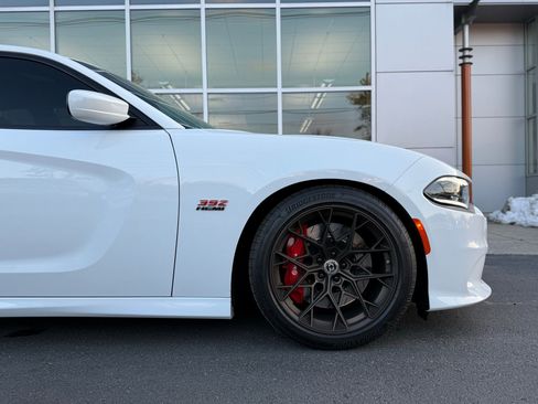 Used 2016 Dodge Charger SRT w/ Harman/Kardon Audio Group image 12