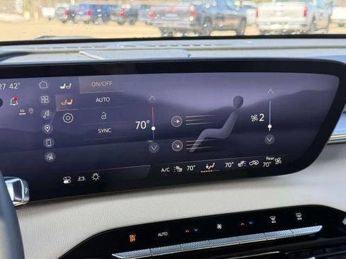 Used 2025 Buick Enclave Preferred w/ Super Cruise Package image 30