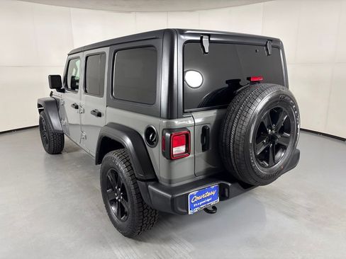 Used 2022 Jeep Wrangler Unlimited Sport AWD/4WD image 6