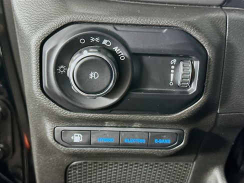 Used 2023 Jeep Wrangler Unlimited Rubicon 4xe w/ Cold Weather Group AWD/4WD image 16
