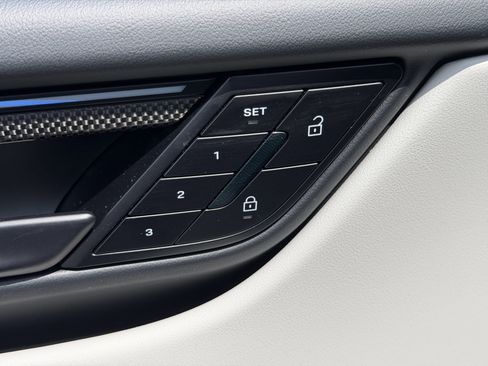 Certified 2024 Porsche Macan Turbo Electric image 21