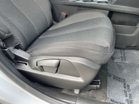 Used 2017 GMC Terrain SLE FWD image 3