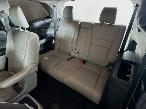 Used 2019 Honda Pilot Touring image 29