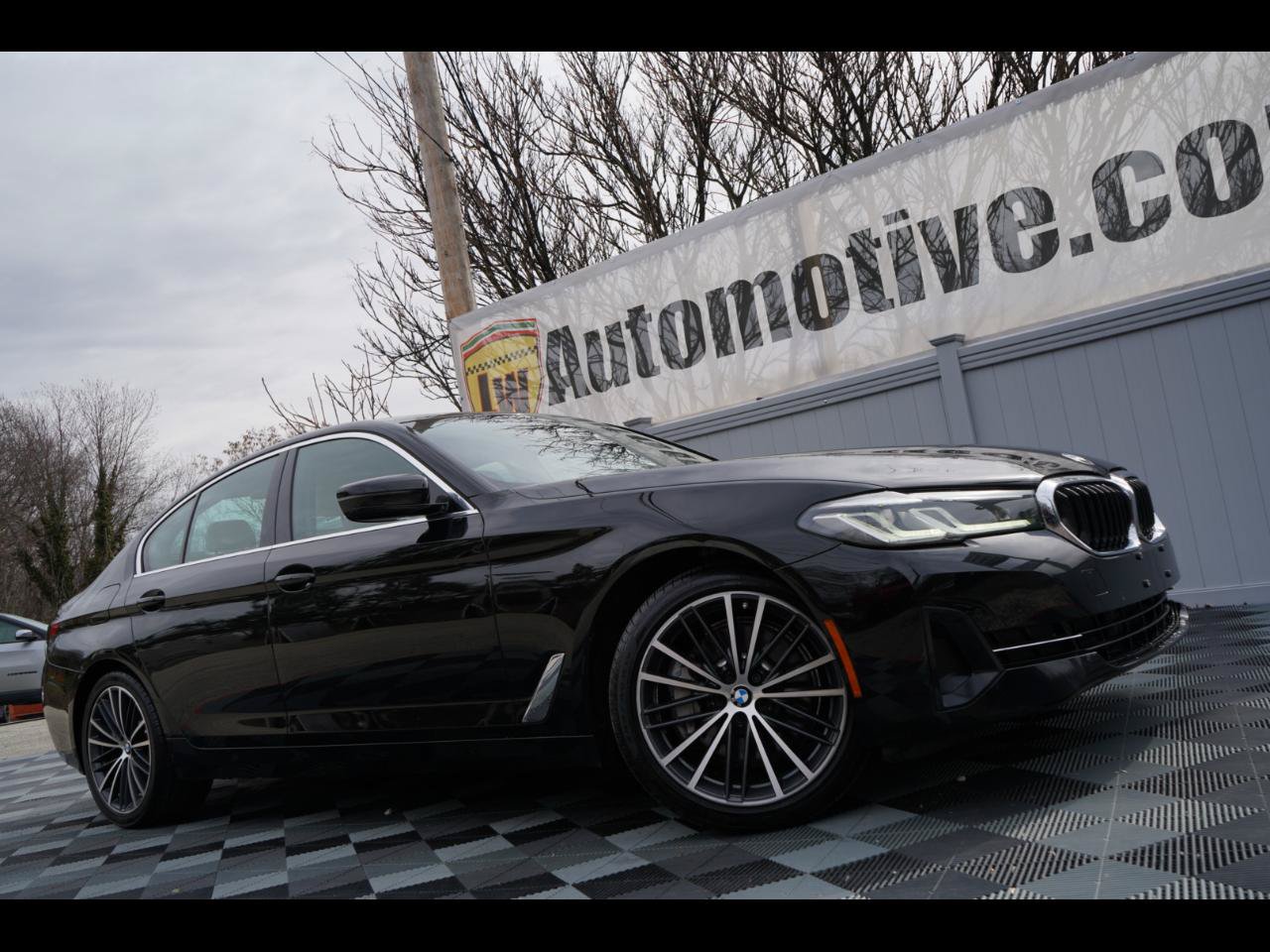 Used 2021 BMW 530i xDrive w/ Convenience Package AWD/4WD image 1