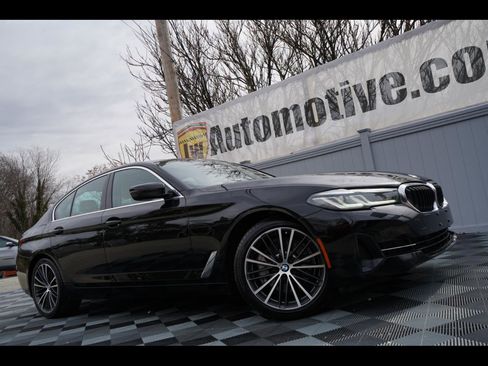 Used 2021 BMW 530i xDrive 530i xDrive Sedan w/ Convenience Package image 1