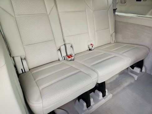Used 2025 Cadillac Escalade ESV Sport Platinum AWD/4WD image 24