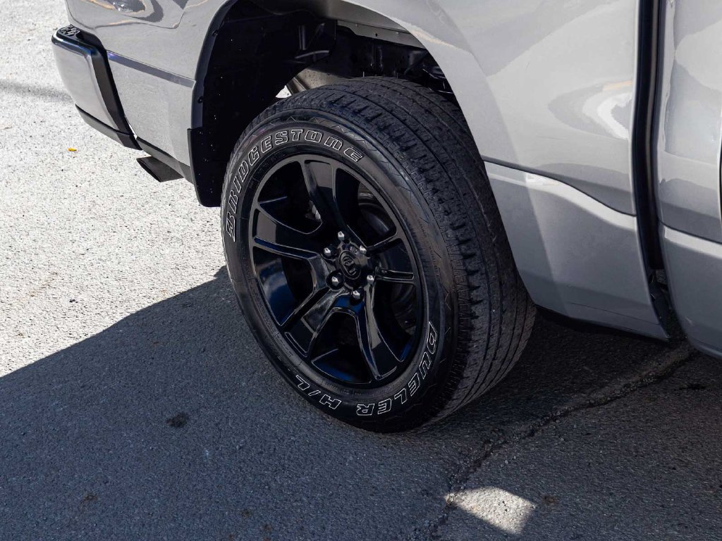 Used 2023 RAM 1500 Big Horn AWD/4WD image 10