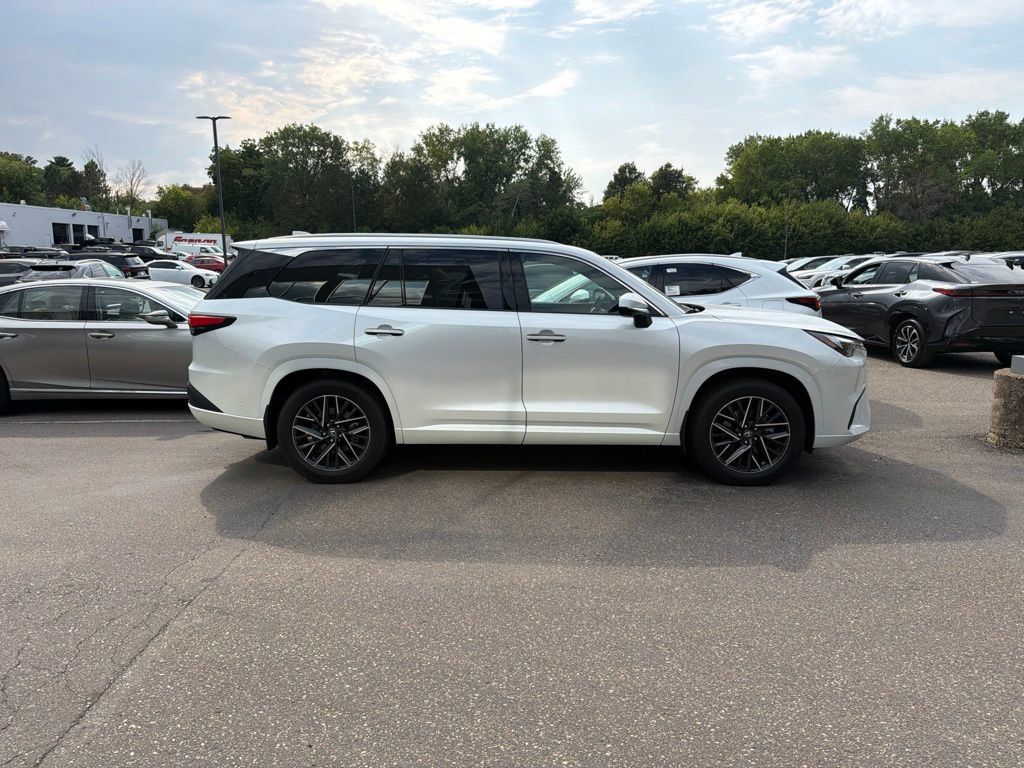 Used 2024 Lexus TX 350 AWD w/ Captains Chair Package image 16