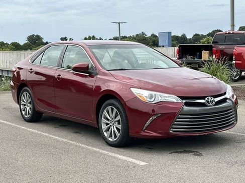 Used 2017 Toyota Camry XLE FWD image 29