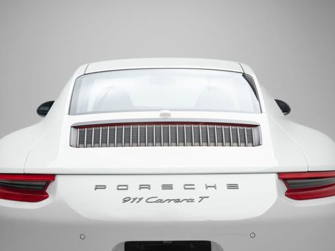 Used 2018 Porsche 911 Carrera image 44