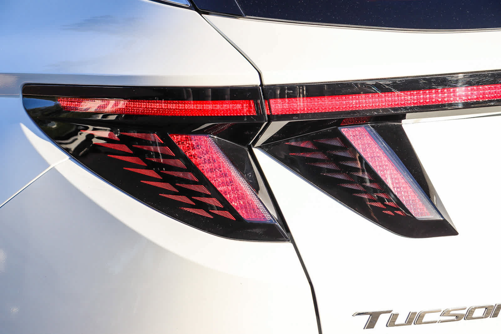Certified 2024 Hyundai Tucson Limited AWD/4WD image 9