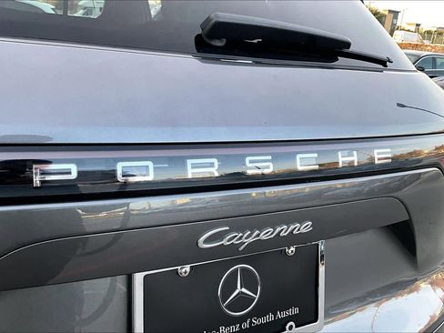 Used 2019 Porsche Cayenne image 29