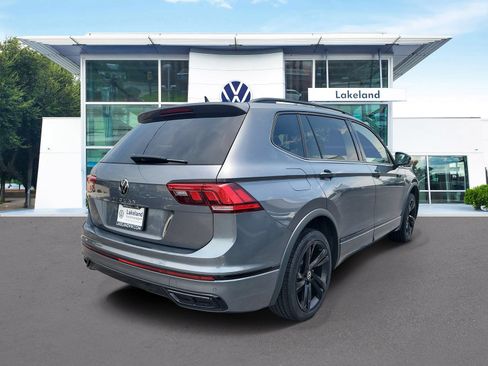Used 2023 Volkswagen Tiguan SE R-Line FWD image 3