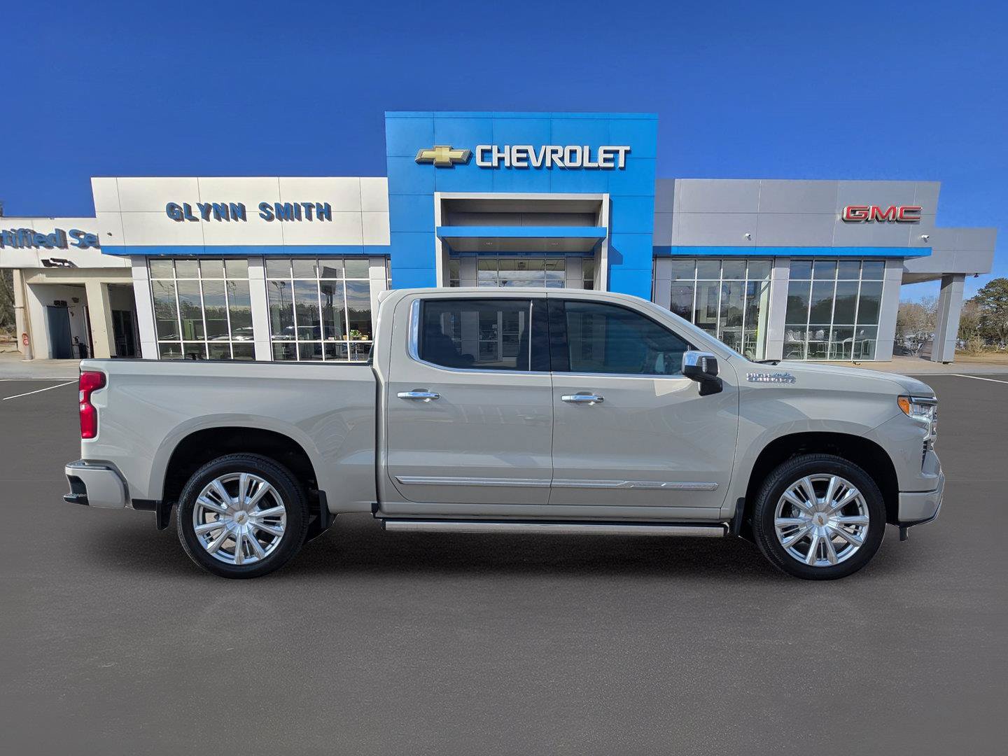Used 2026 Chevrolet Silverado 1500 High Country AWD/4WD image 7