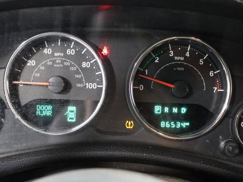 Used 2018 Jeep Wrangler Unlimited Sport S image 18