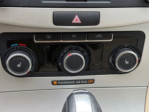 Used 2012 Volkswagen CC Sport image 27