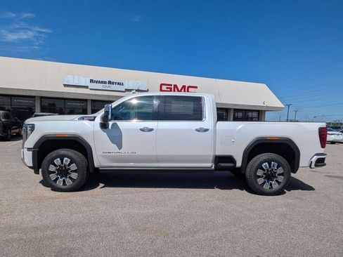 New 2025 GMC Sierra 2500 Denali w/ Denali Reserve Package image 2