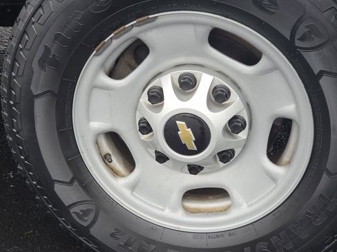 Used 2019 Chevrolet Silverado 2500 W/T w/ WT Convenience Package AWD/4WD image 5