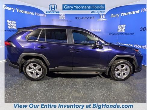 Used 2021 Toyota RAV4 XLE image 3