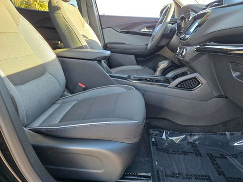 Used 2023 Chevrolet TrailBlazer LT w/ Convenience Package image 14