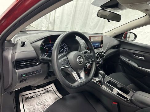 Used 2025 Nissan Sentra SV image 15
