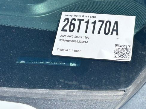 Used 2025 GMC Sierra 1500 SLE image 3