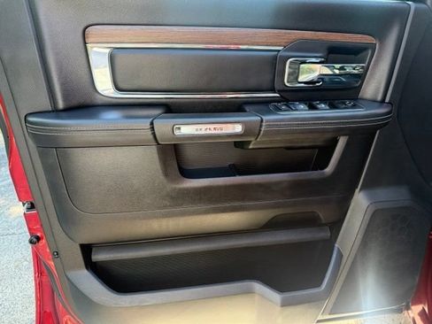 Used 2015 RAM 2500 Laramie w/ Convenience Group AWD/4WD image 11