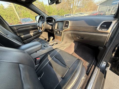 Used 2016 Jeep Grand Cherokee Overland image 24