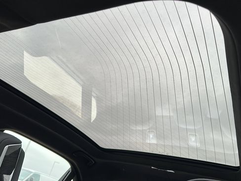 New 2026 BMW 740i image 27