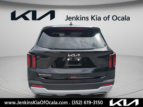 New 2026 Kia Sorento LX image 4