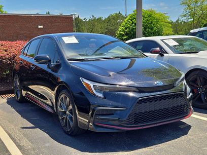 Used 2023 Toyota Corolla SE w/ SE Package