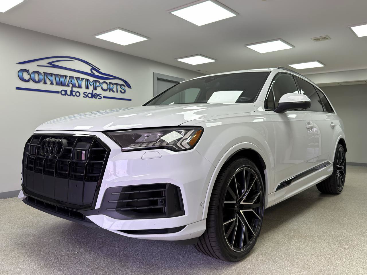 Used 2023 Audi Q7 3.0T Prestige w/ Prestige Package AWD/4WD image 1