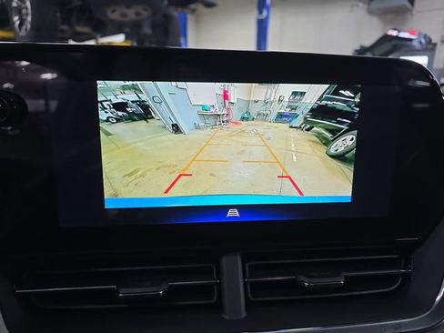 New 2026 Chevrolet Trax ACTIV w/ Sunroof Package image 23