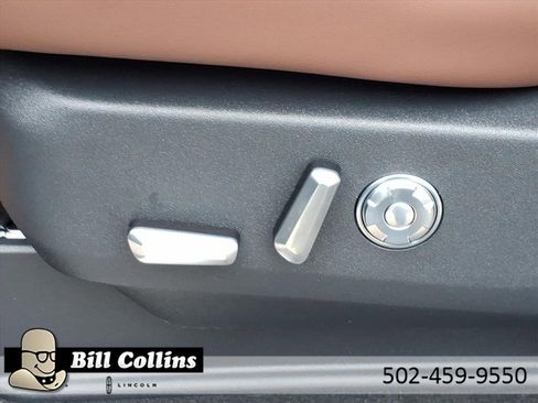 New 2025 Lincoln Navigator Reserve image 18