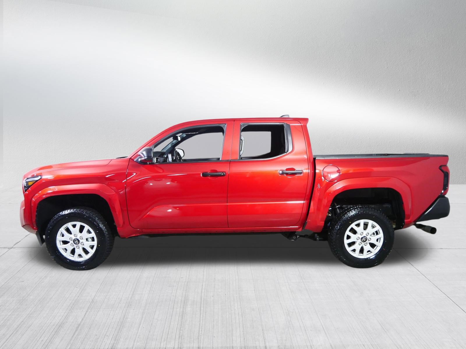 Used 2025 Toyota Tacoma SR AWD/4WD image 4