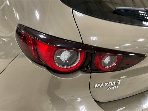 Used 2024 MAZDA MAZDA3 s image 28